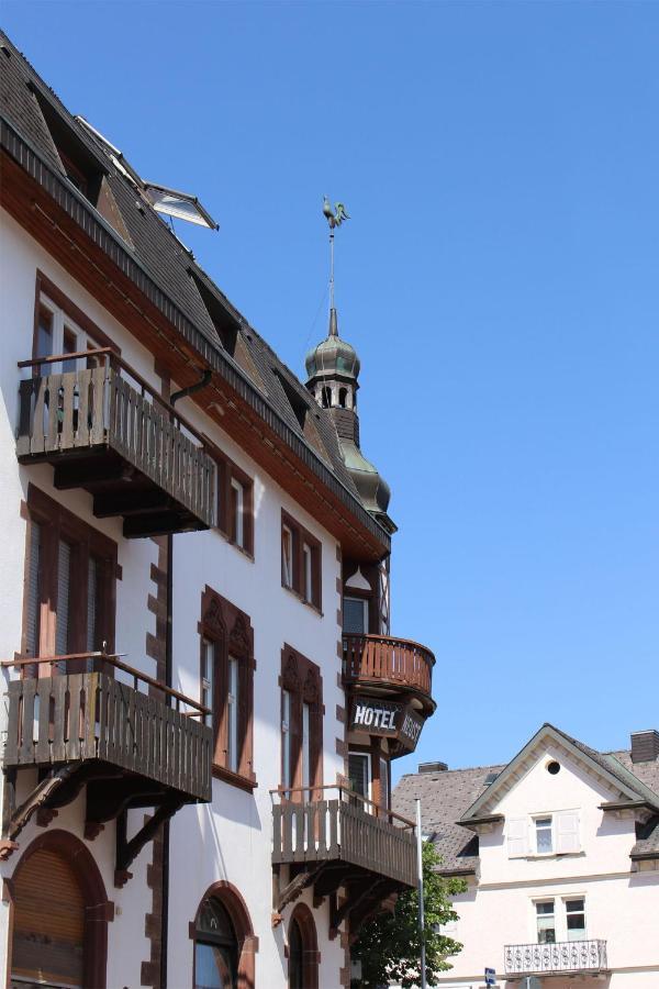 Hotel Neustadter Hof Titisee-Neustadt Esterno foto